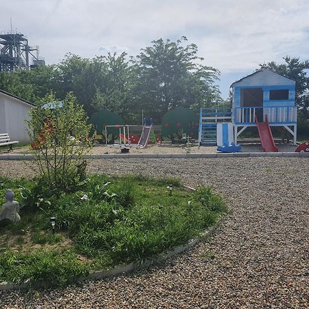 Cabana De La Dunare Villa Basarabi Eksteriør billede